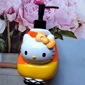 New Hello Kitty In Halloween Candy Corn Costume Lotion Soap Dispenser Pump
